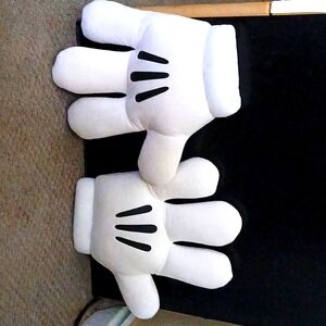 Mickey mouse gloves